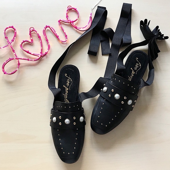 Free people pearl black mules with wrap straps - Picture 2 of 4